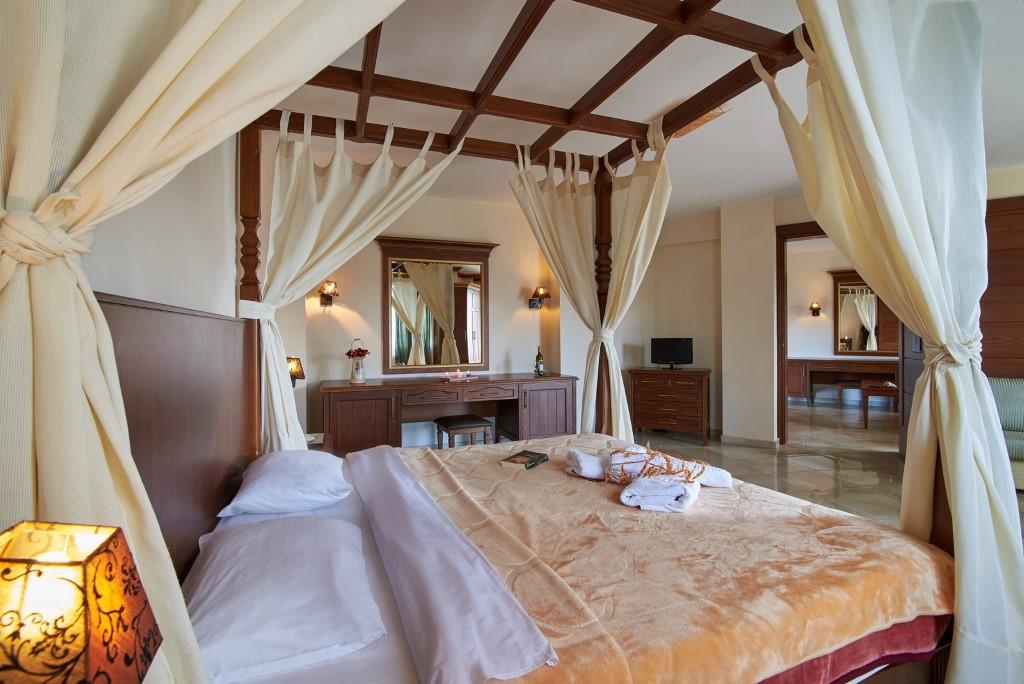 Toroni Blue Sea Hotel Экстерьер фото