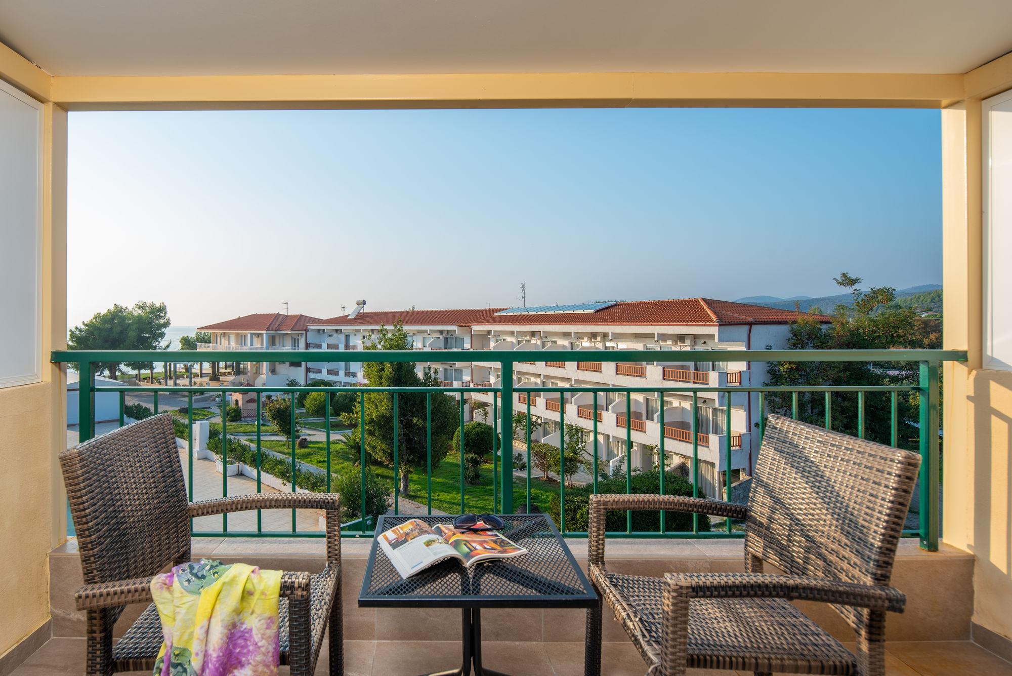 Toroni Blue Sea Hotel Экстерьер фото