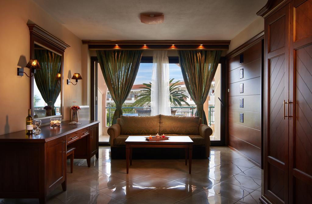 Toroni Blue Sea Hotel Экстерьер фото