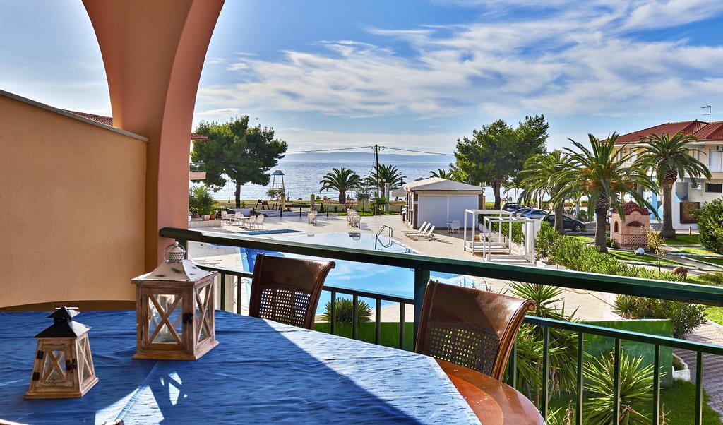 Toroni Blue Sea Hotel Экстерьер фото