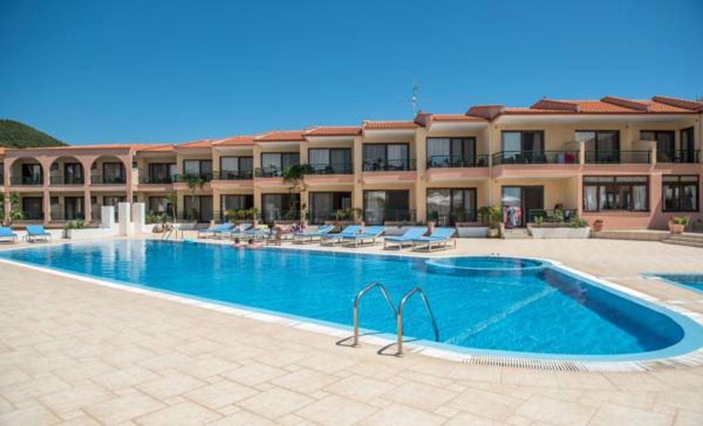 Toroni Blue Sea Hotel Экстерьер фото