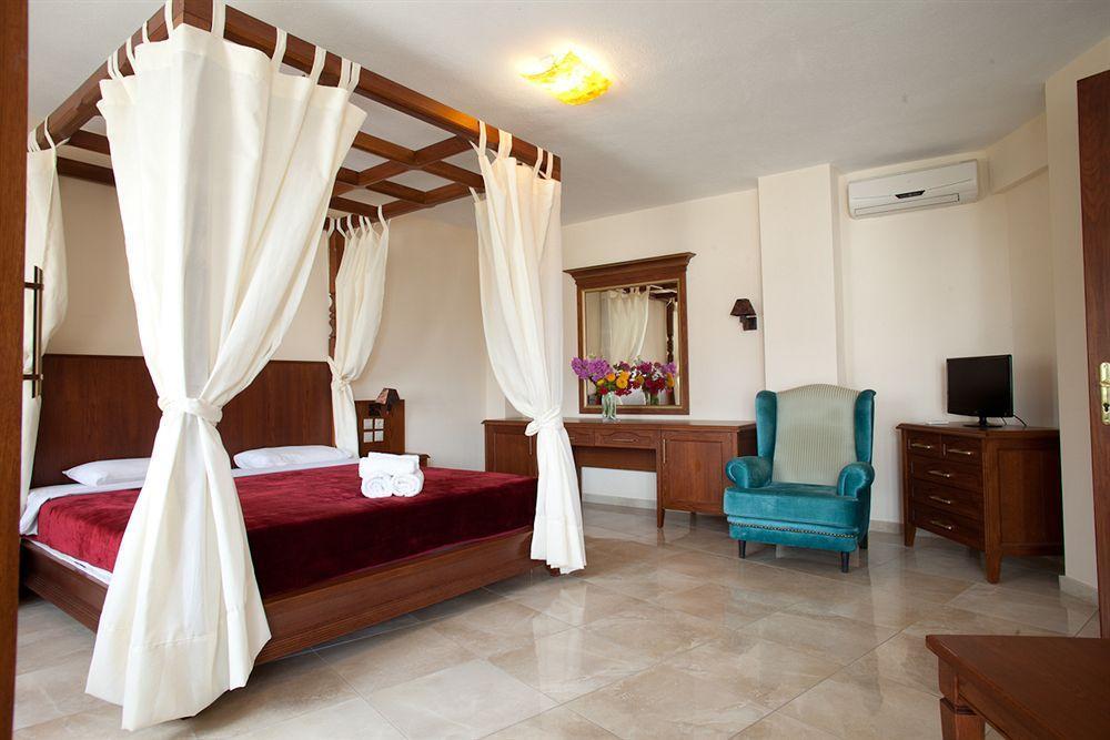 Toroni Blue Sea Hotel Экстерьер фото