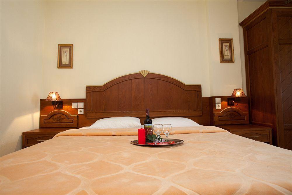 Toroni Blue Sea Hotel Экстерьер фото