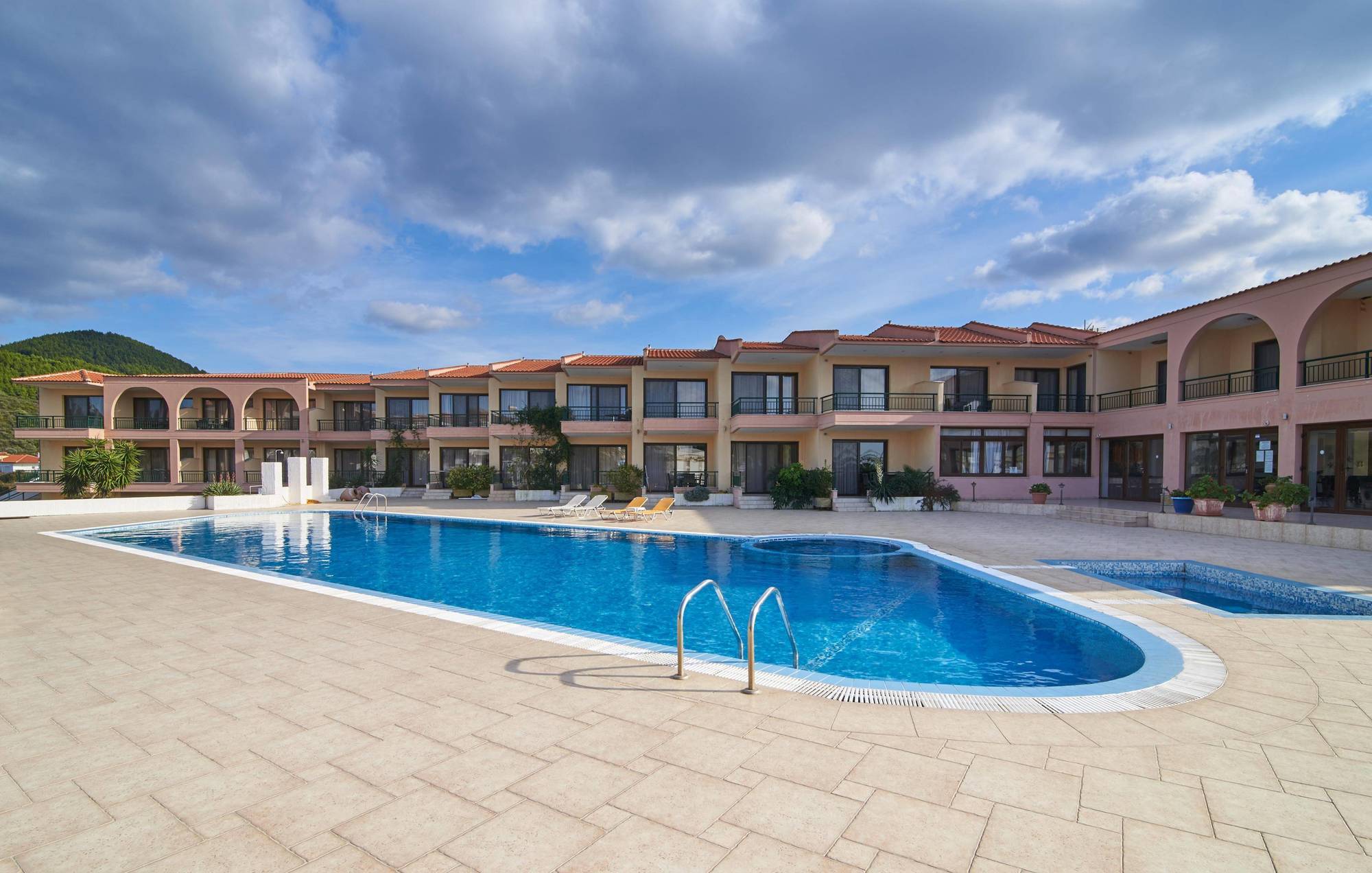 Toroni Blue Sea Hotel Экстерьер фото