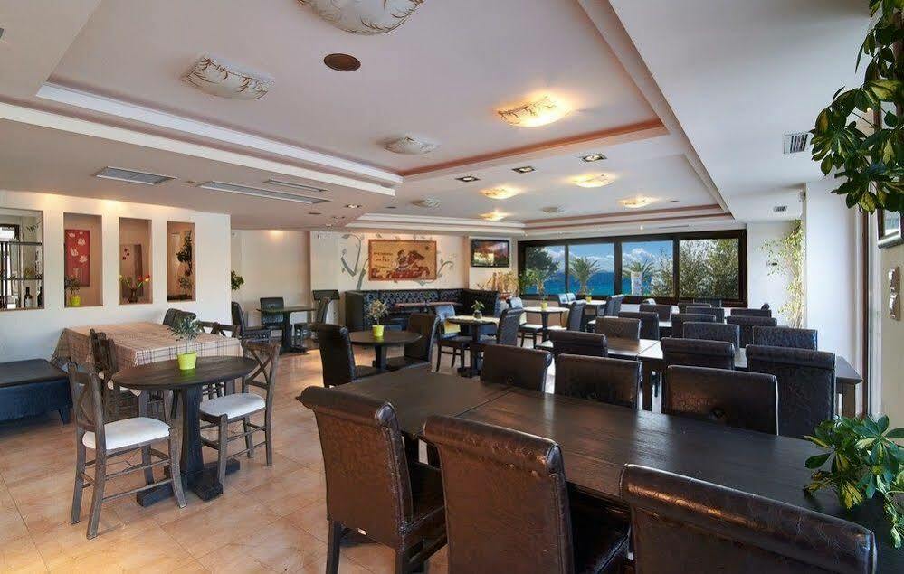 Toroni Blue Sea Hotel Экстерьер фото