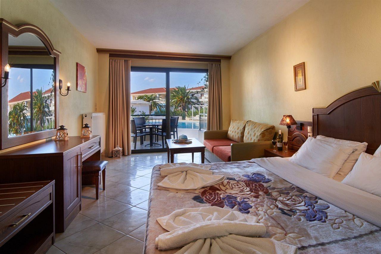 Toroni Blue Sea Hotel Экстерьер фото