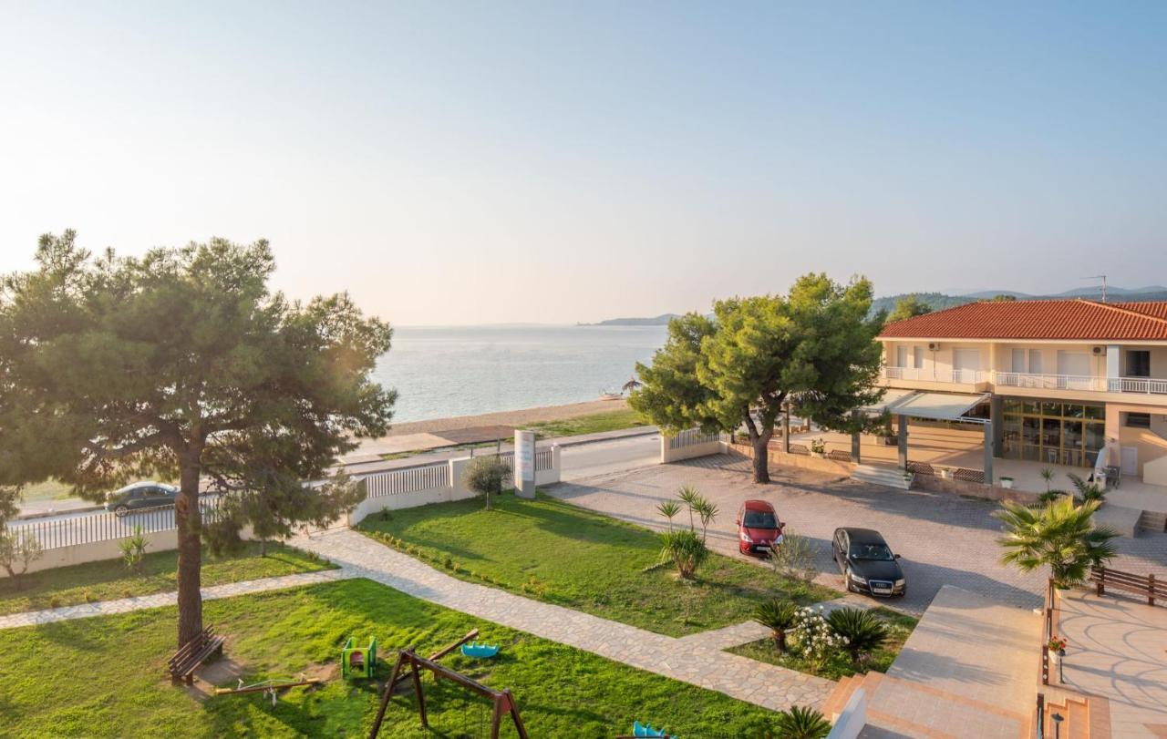 Toroni Blue Sea Hotel Экстерьер фото