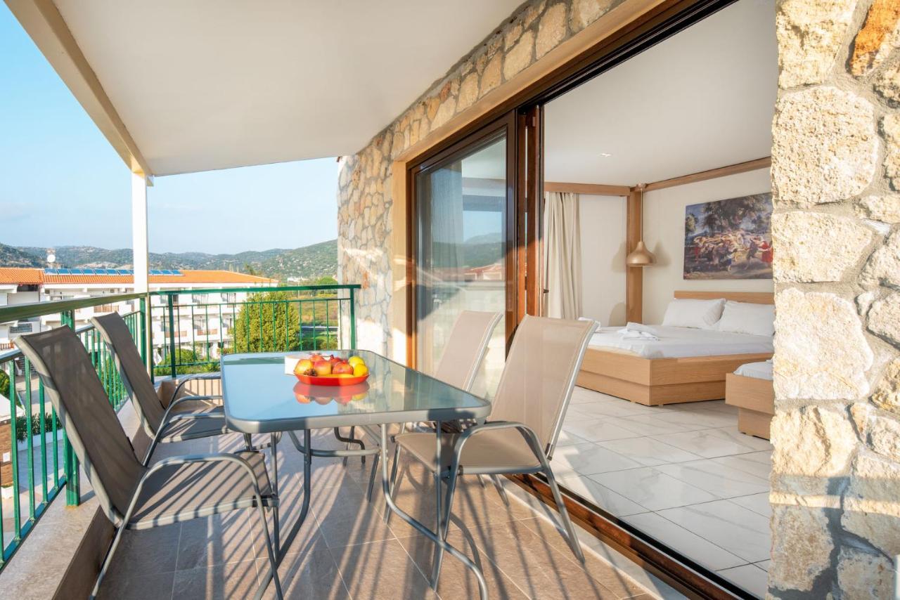 Toroni Blue Sea Hotel Экстерьер фото