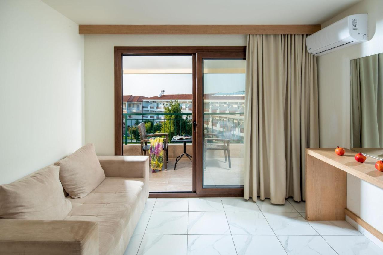Toroni Blue Sea Hotel Экстерьер фото